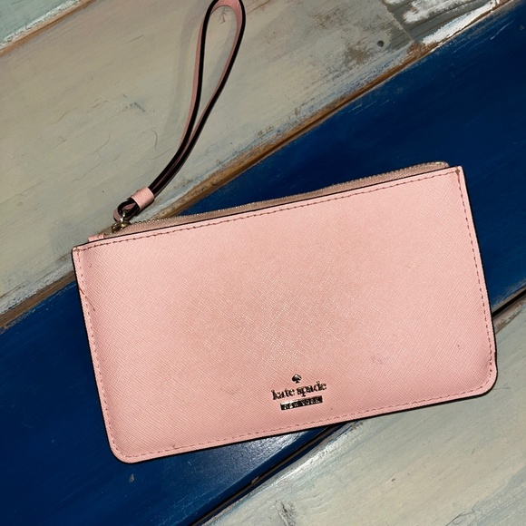 kate spade Handbags - Kate Spade S338 Pink Leather Wristlet Bifold Wallet